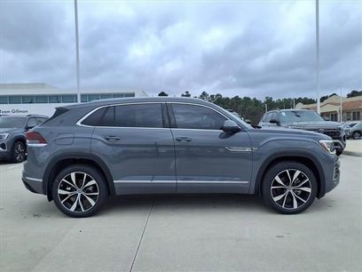 New 2026 Volkswagen Atlas Cross Sport SEL Premium R-Line