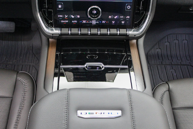 New 2027 GMC Yukon Denali w/ Denali Reserve Package AWD/4WD image 22