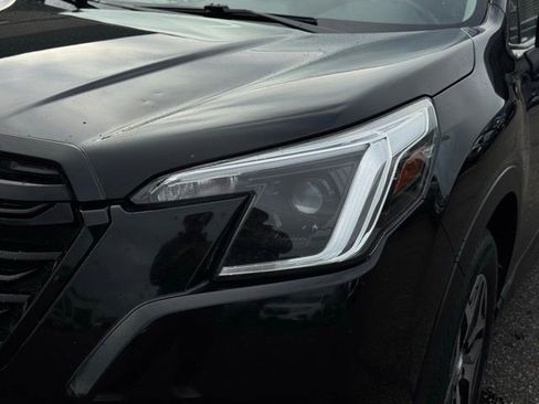 Used 2024 Subaru Forester Premium image 8