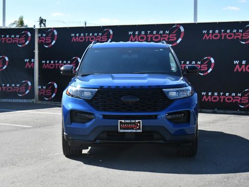 Used 2023 Ford Explorer ST-Line w/ Class IV Trailer Tow Package image 2