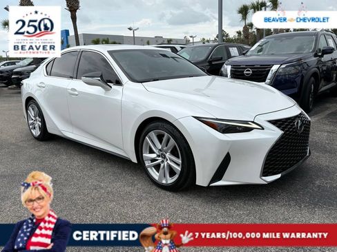Used 2023 Lexus IS 300 w/ Comfort Package RWD image 9