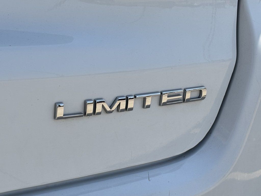 Used 2023 Jeep Compass Limited w/ Elite Group AWD/4WD image 8