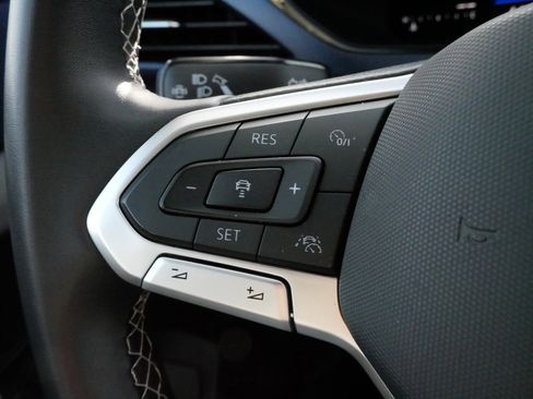 Used 2022 Volkswagen Taos SE image 26