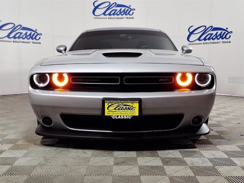 Used 2022 Dodge Challenger GT image 3