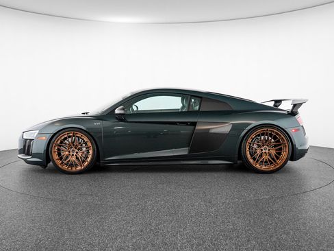 Used 2018 Audi R8 V10 plus AWD/4WD image 2