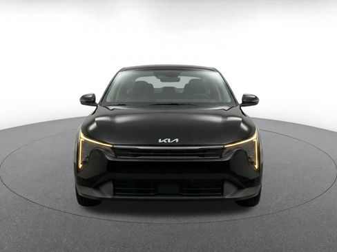 Used 2025 Kia K4 FWD image 2