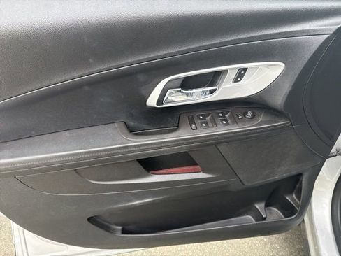 Used 2016 Chevrolet Equinox LT w/ Convenience Package image 8