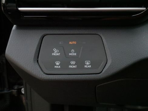 Used 2024 Volkswagen ID.4 Pro S AWD/4WD image 27
