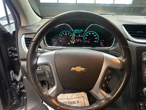Used 2016 Chevrolet Traverse LT w/ Style and Technology Package FWD image 12