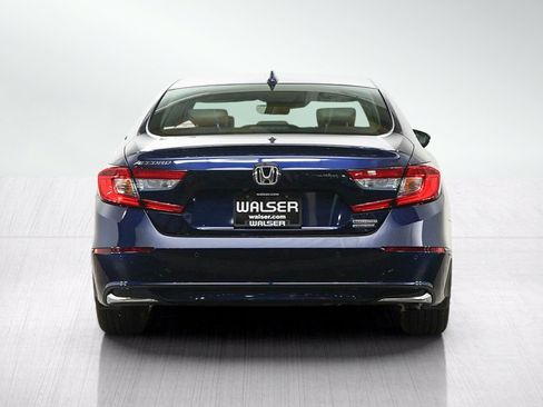 Used 2020 Honda Accord Touring image 4