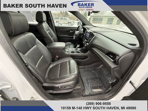 Used 2022 Chevrolet Traverse RS image 10