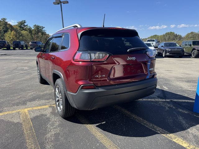 Used 2019 Jeep Cherokee Latitude Plus w/ Comfort/Convenience Group AWD/4WD image 3