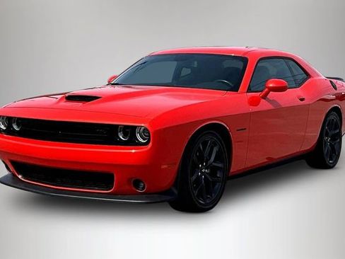 Used 2022 Dodge Challenger R/T w/ Blacktop Package RWD image 2