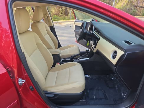 Used 2017 Toyota Corolla LE w/ Body Protection Package image 10