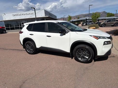 Used 2021 Nissan Rogue S FWD image 12