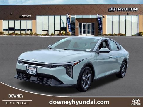 Used 2025 Kia K4 FWD image 1