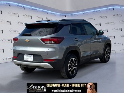 Used 2025 Chevrolet TrailBlazer LT AWD/4WD image 15