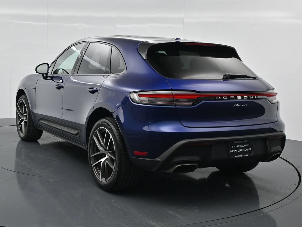 Certified 2026 Porsche Macan AWD/4WD image 3