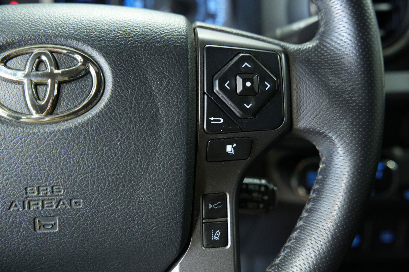 Used 2020 Toyota Tacoma TRD Off-Road w/ Technology Package AWD/4WD image 41