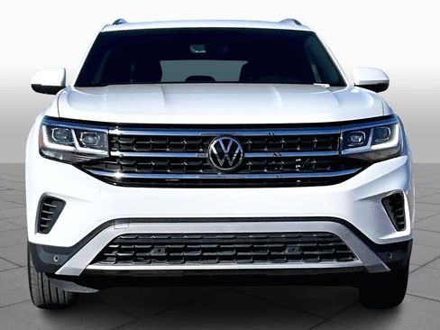 Used 2023 Volkswagen Atlas Cross Sport SE image 3