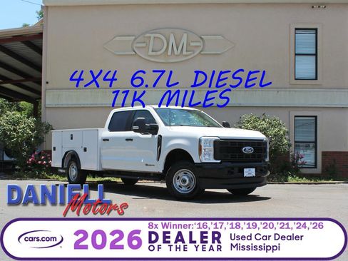 Used 2025 Ford F250 XL w/ FX4 Off-Road Package AWD/4WD image 1