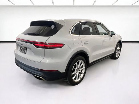 Used 2022 Porsche Cayenne AWD/4WD image 4