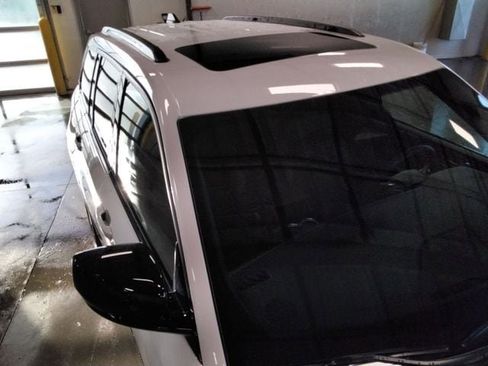 New 2026 Jeep Grand Cherokee Altitude image 12