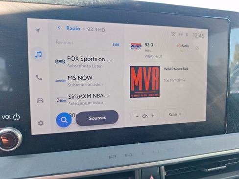 Used 2023 Toyota Prius LE image 21