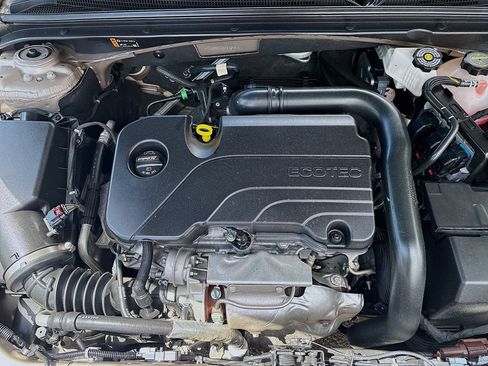 Used 2025 Chevrolet Malibu RS FWD image 28