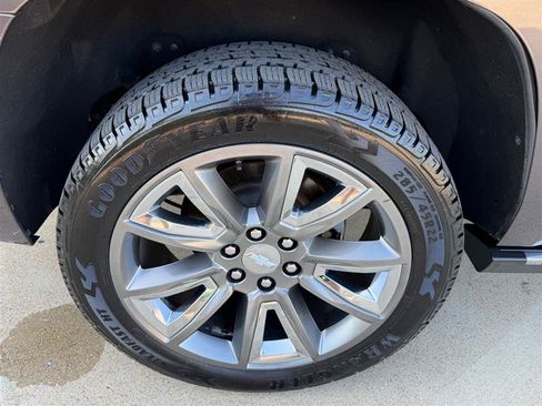 Used 2015 Chevrolet Tahoe LTZ AWD/4WD image 24