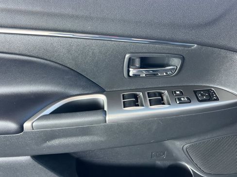 Used 2024 Mitsubishi Outlander Sport AWD image 17