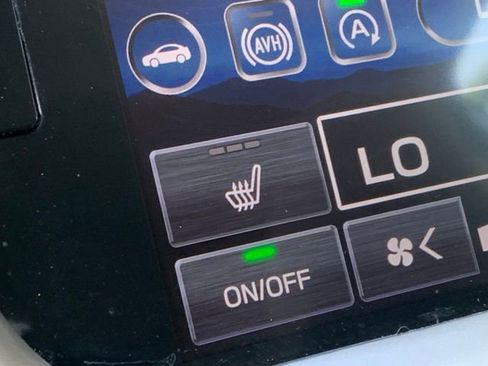 Used 2023 Subaru Outback Premium image 19