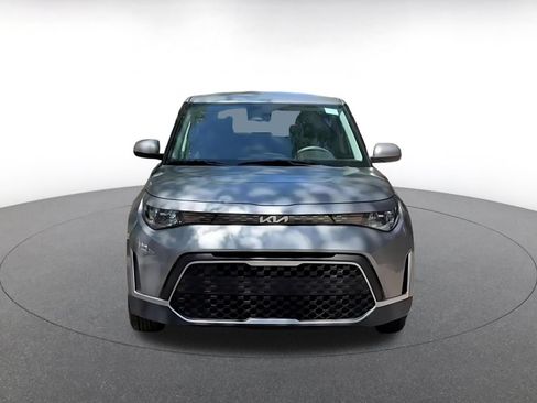 Used 2025 Kia Soul LX w/ LX Technology Package FWD image 4