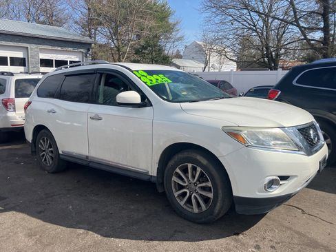 Used 2014 Nissan Pathfinder SL w/ Trailer Tow Package image 1