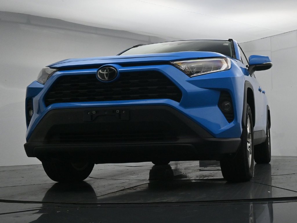 Used 2021 Toyota RAV4 XLE AWD/4WD image 19