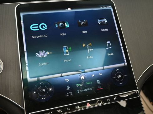 Used 2023 Mercedes-Benz EQE 500 4MATIC SUV image 13