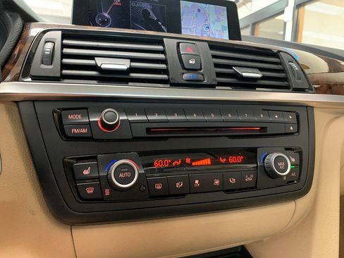 Used 2014 BMW 328i xDrive Sedan AWD/4WD image 18