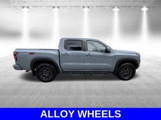 Used 2023 Nissan Frontier PRO-4X w/ Pro-4X Premium Package AWD/4WD video 3