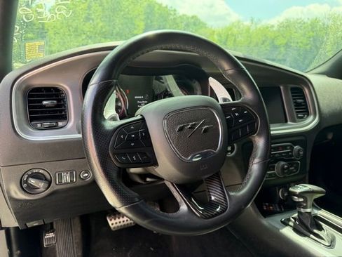 Used 2022 Dodge Charger R/T w/ Blacktop Package RWD image 11