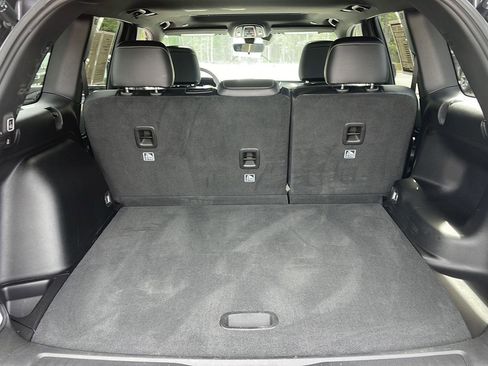 Used 2025 Jeep Grand Cherokee Altitude image 27