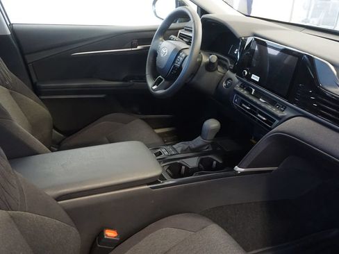 Used 2025 Toyota Camry LE FWD image 22