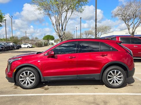 Used 2022 Cadillac XT4 Sport w/ Enhanced Visibility Package image 9