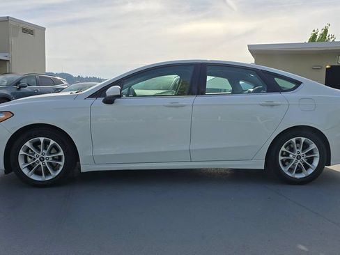 Used 2019 Ford Fusion SE FWD image 6