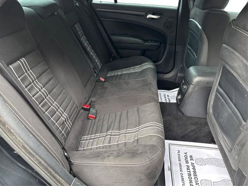 Used 2014 Chrysler 300 S image 15