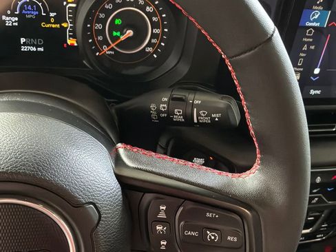 Certified 2024 Jeep Wrangler Unlimited Rubicon AWD/4WD image 28