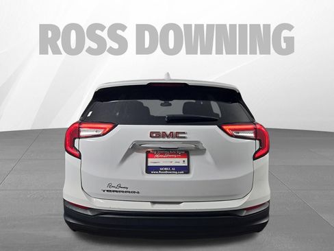 Used 2024 GMC Terrain SLE FWD image 5