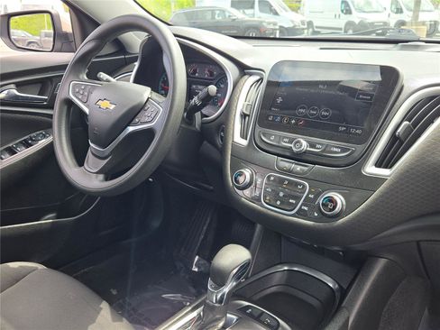 Used 2023 Chevrolet Malibu LT w/ Driver Confidence Package FWD image 8