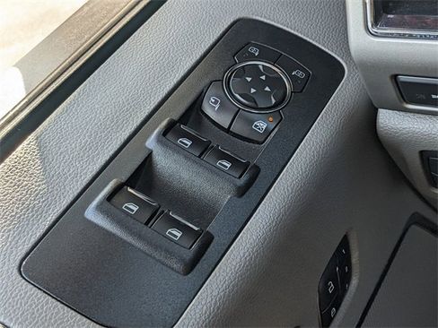 Used 2017 Ford F150 Lariat w/ Equipment Group 502A Luxury image 19