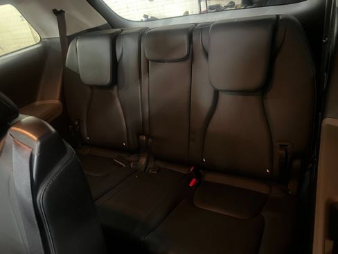 Used 2026 Kia Carnival FWD image 27