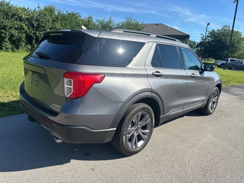 Used 2023 Ford Explorer XLT w/ Equipment Group 202A AWD/4WD image 16